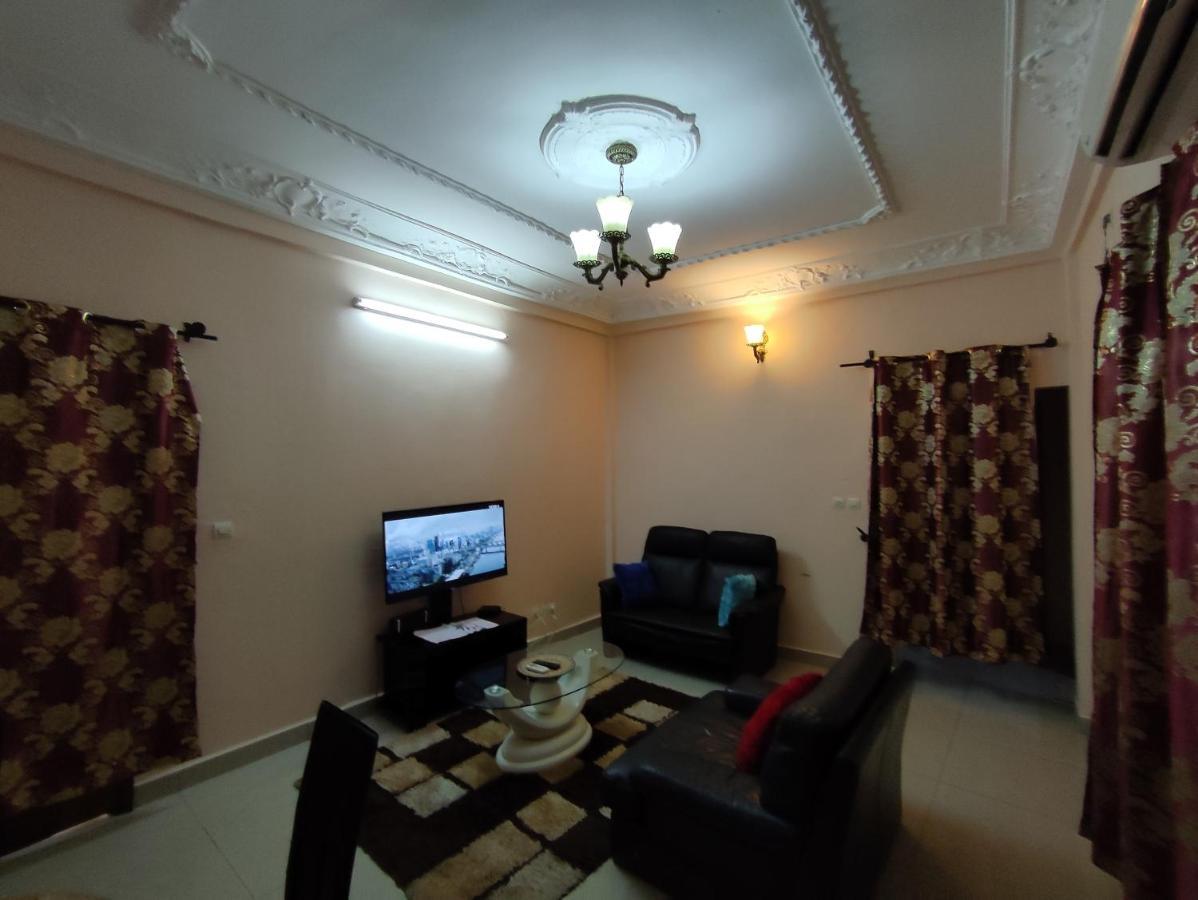 Dream'S House Bonamoussadi - Studio Bed & Breakfast Douala Bagian luar foto
